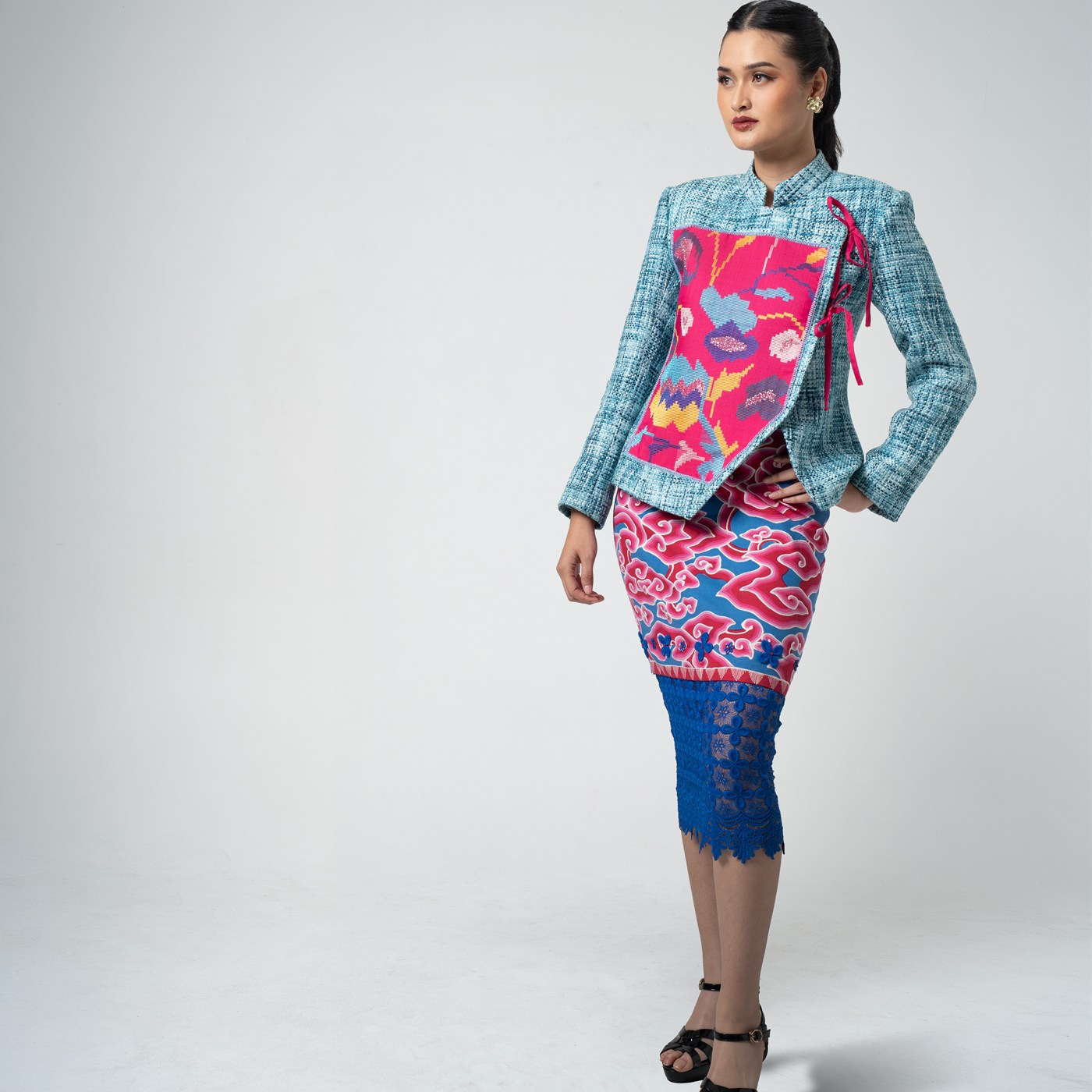 Tweed and Cloud, tweed tailoring meets pink mega mendung